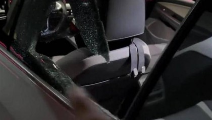 “砸车窗拿走AED救人”发布者再次强调事情属实，称获赔2000元将捐出