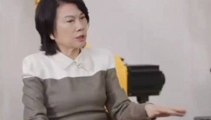 董明珠再炮轰“挖人才”是小偷行为,业绩被美的小米远远甩在身后