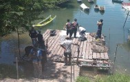 泰国发现一具女尸，被锁链锁住脖子，锁链上还有两只混凝土哑铃
