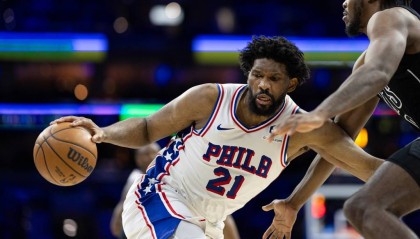 恩比德表示可能需要手术 本赛季频繁给左膝注射药物