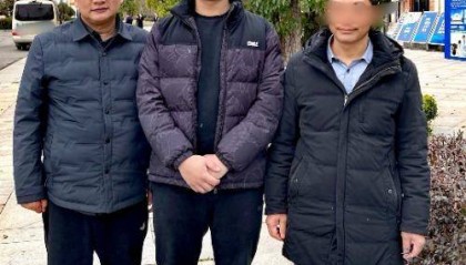 成都5岁女童在小区遭轿车辗轧身亡新进展:家属出具谅解书,车主被取保候审
