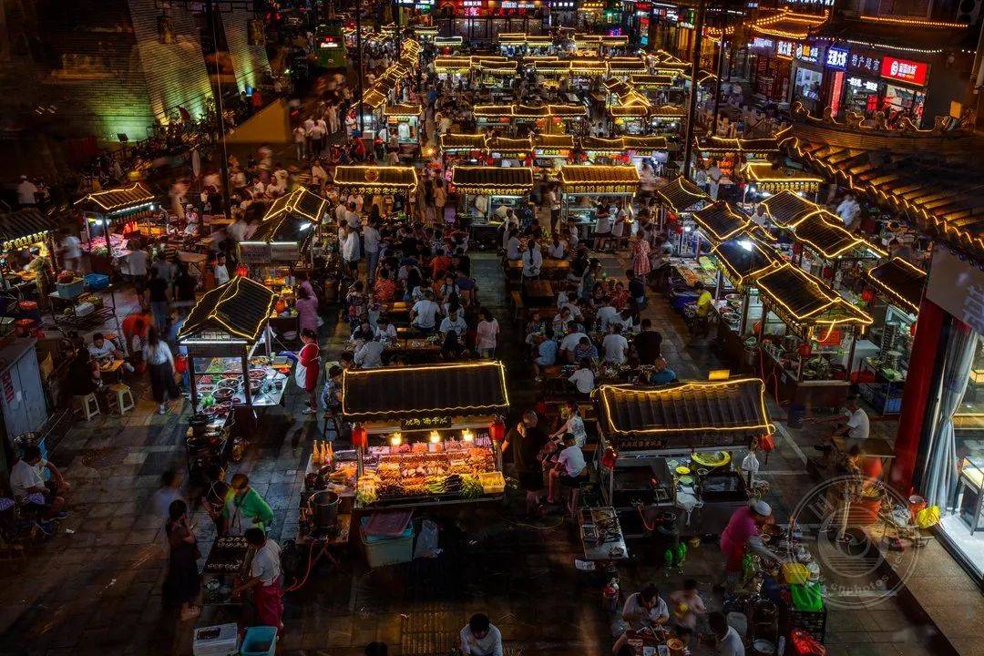 中国摄影网签约摄影师王建新：皇城根的皇宫后裔