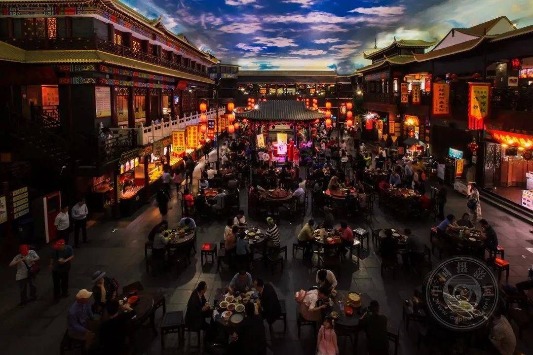 中国摄影网签约摄影师王建新：皇城根的皇宫后裔