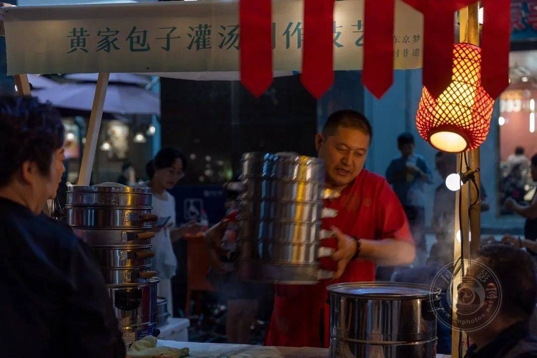 中国摄影网签约摄影师王建新：皇城根的皇宫后裔