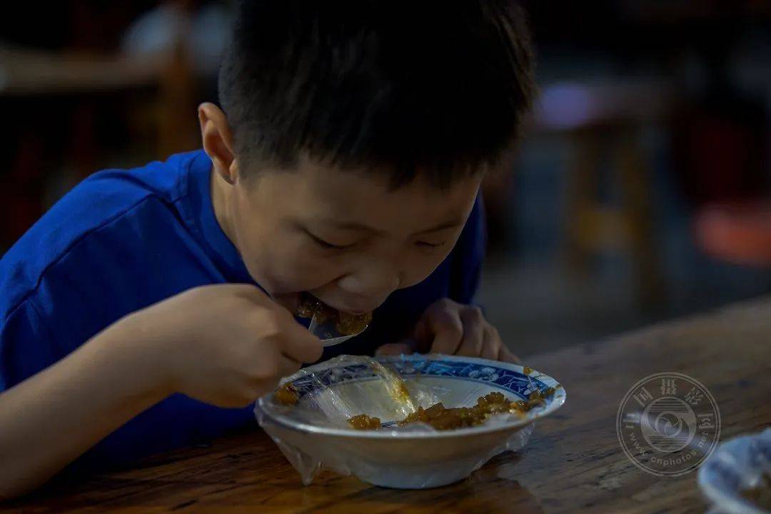 中国摄影网签约摄影师王建新：皇城根的皇宫后裔
