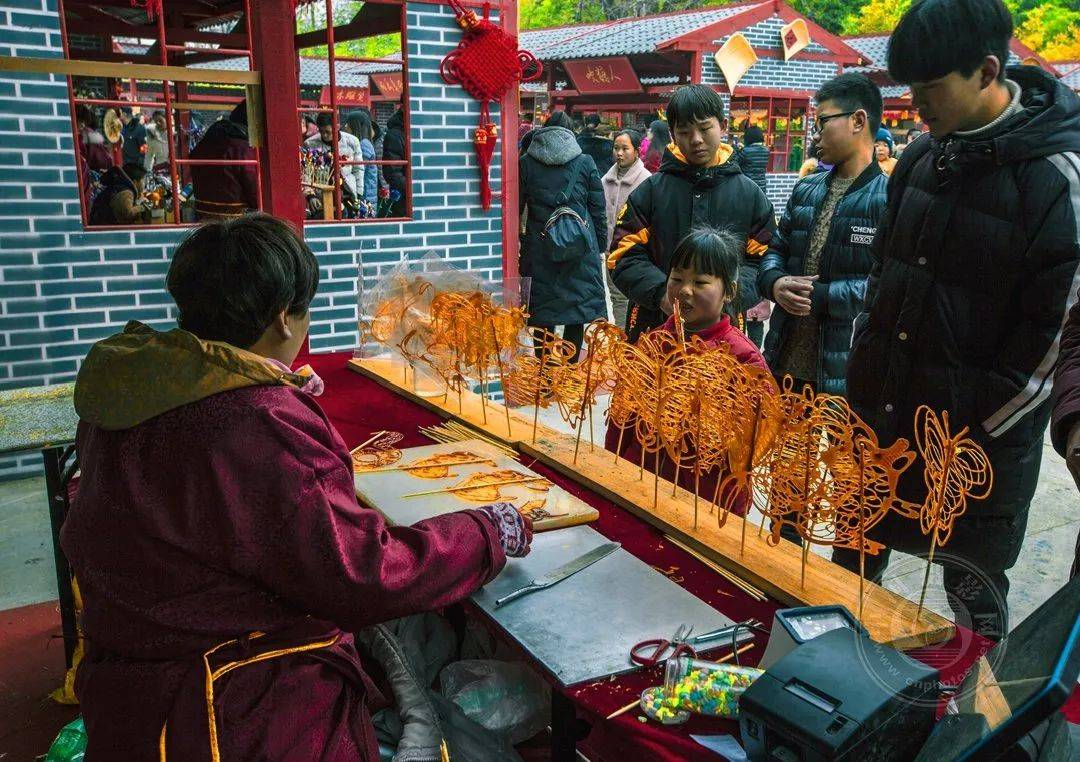 中国摄影网签约摄影师王建新：皇城根的皇宫后裔