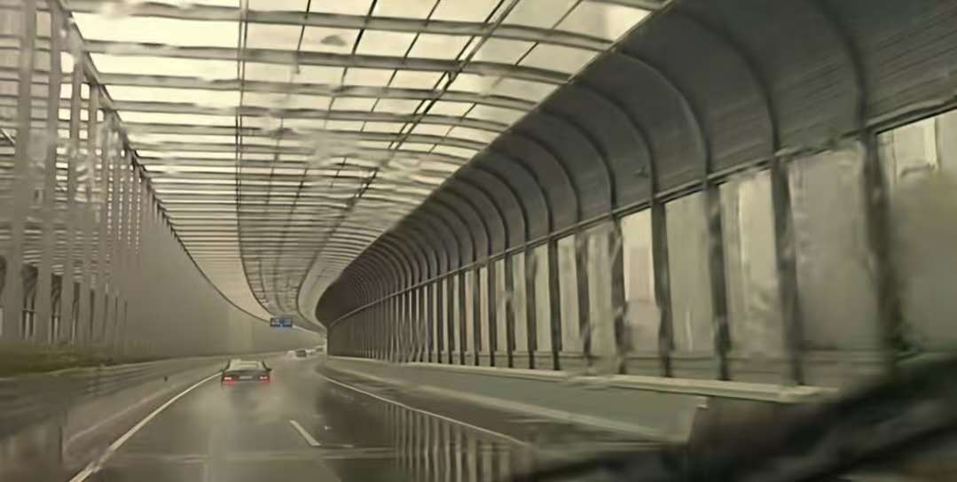 “晃得头晕！”湖北一高架桥隔音板被指影响驾驶多年，回应：系声屏障减少噪音，会核实