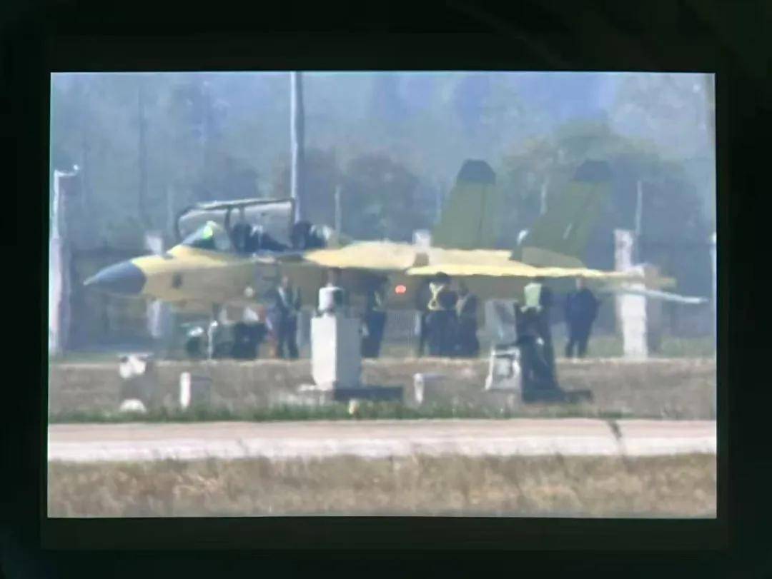 歼-35青春版？076专用舰载机？新机“超级小黄蜂”究竟是干嘛的？